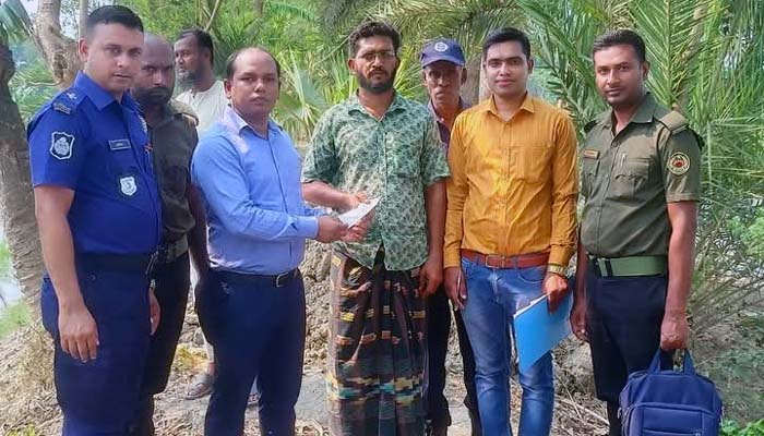 কেশবপুরে মাটি কাটার অপরাধে জরিমানা